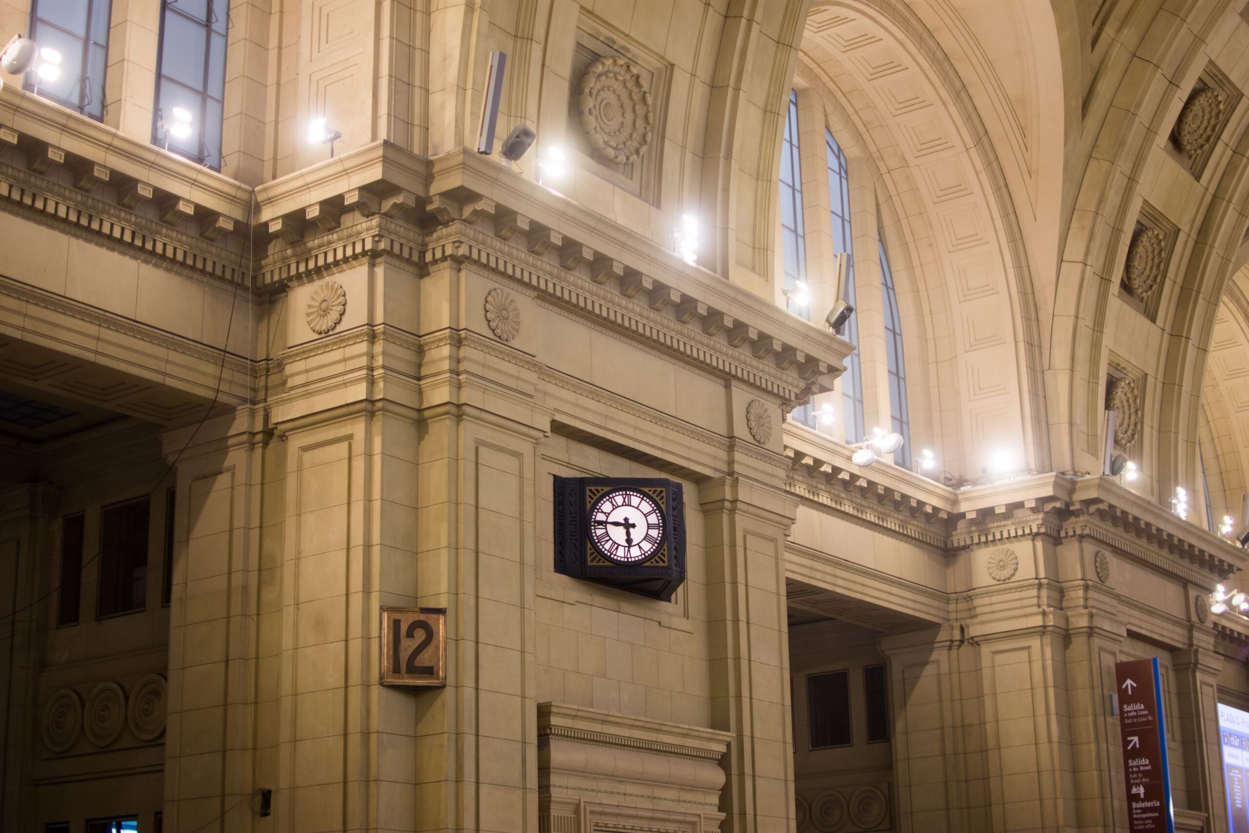 infra-estacion-constitucion-interior-detalle