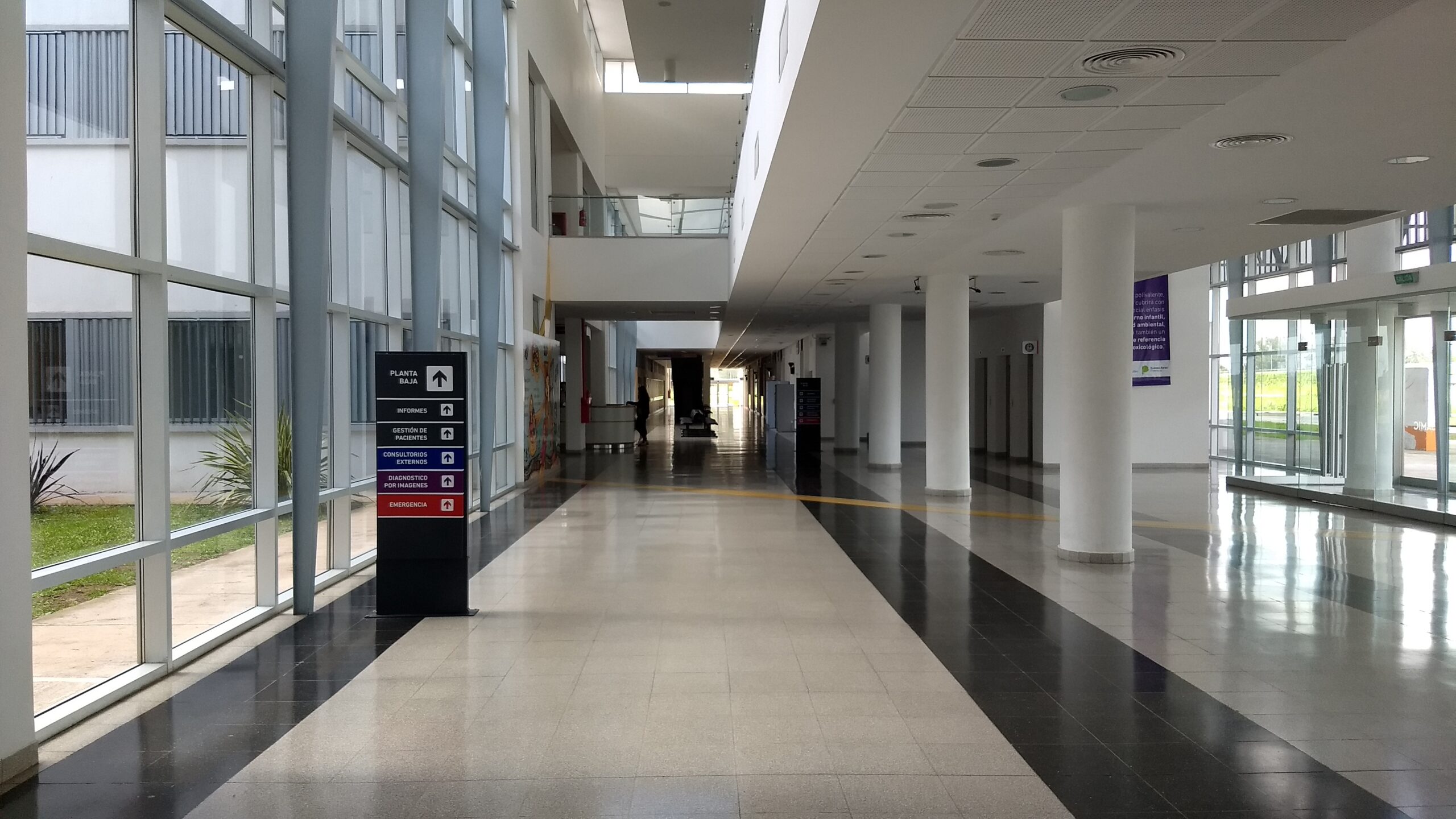 institucionales-hospital-cañuelas-hall