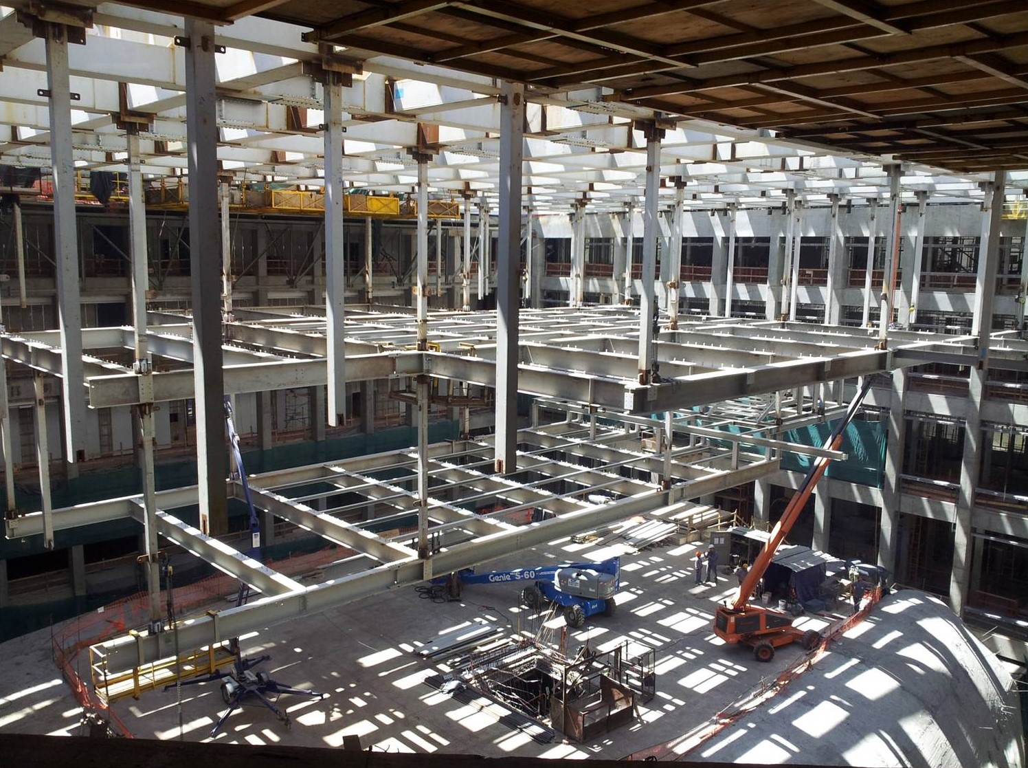 palacio-libertad-estructura-colgante-montaje